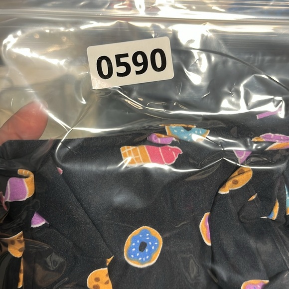 Lularoe Foodie Leggings - Picture 3 of 3